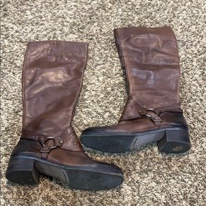 Size 8.5 Vince Camuto Leather Boots